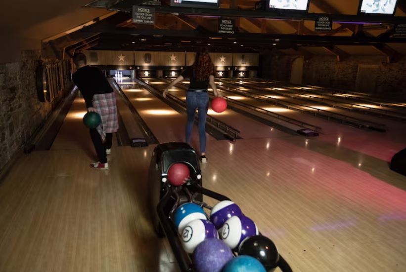 Bowlingbahn Im Keller Was Aus Deutschlands Geliebter Kneipe Tradition Geworden Ist